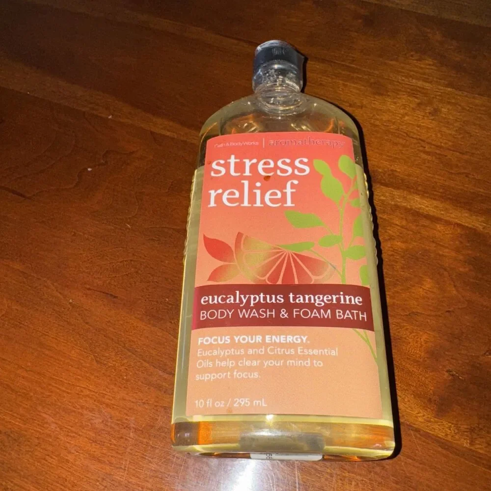 Bath & Body Works Aromatherapy Stress Relief EUCALYPTUS TANGERINE Body Wash 10oz